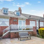 4 Bed In Port Mulgrave Oc-wa302 Casa vacanze Hinderwell