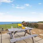 4 Bed In Port Mulgrave Oc-wa302