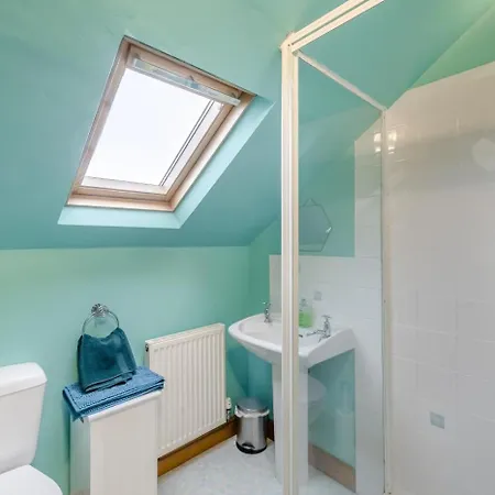 4 Bed In Port Mulgrave Oc-wa302 Vakantiehuis
