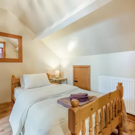 4 Bed In Port Mulgrave Oc-wa302 Vakantiehuis