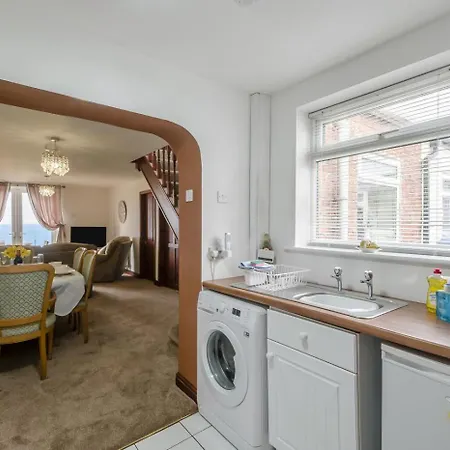 4 Bed In Port Mulgrave Oc-wa302 *