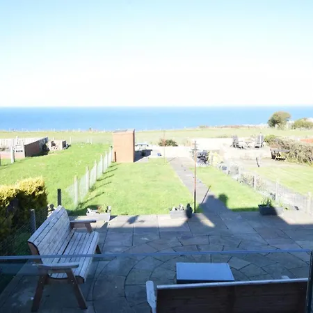 7 The Holiday home *